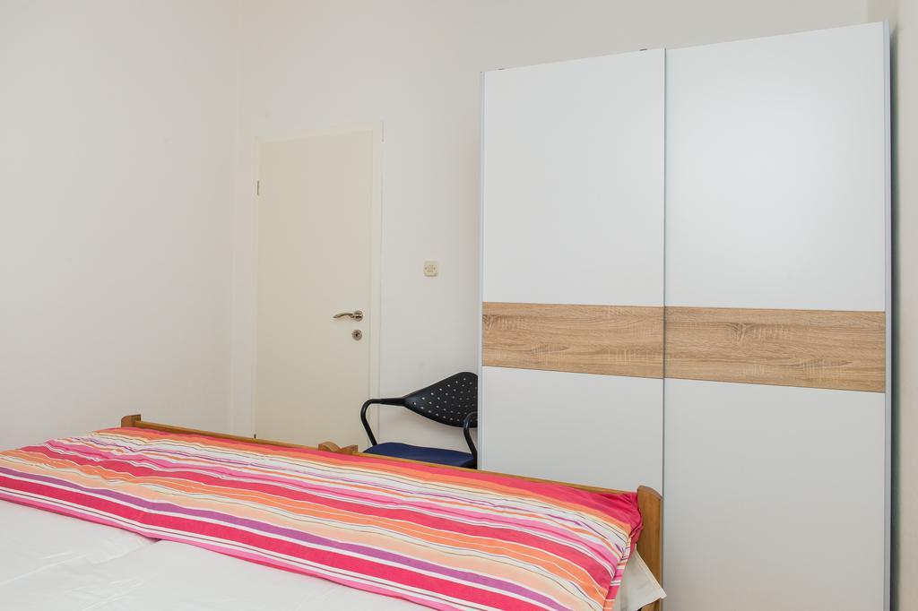 Apartments Rose Каштела Экстерьер фото