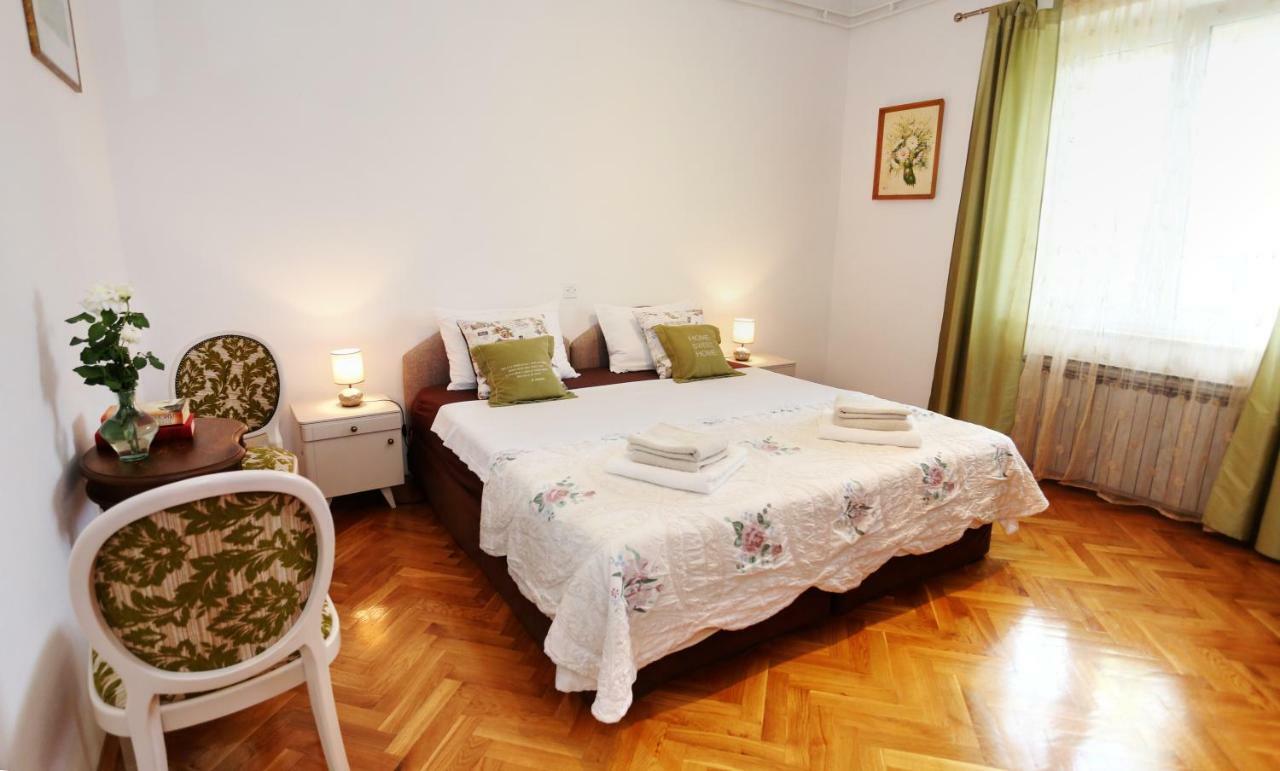 Apartments Rose Каштела Экстерьер фото